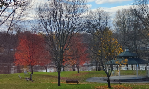 Apt-On-Hudson-in-town-by-Lake-George-1-500x300